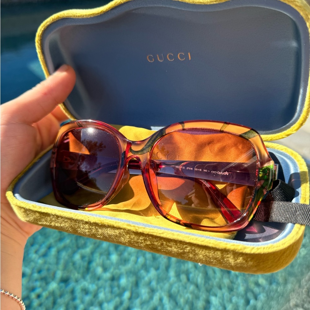Gucci Women's Pink Sunglasses